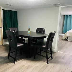  Holiday home 3bdrm Fruit Tree Near Downtown