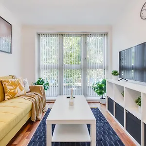 Visit 1 Bed Flat- Canary Wharf Close To River Thames , London United Kingdom