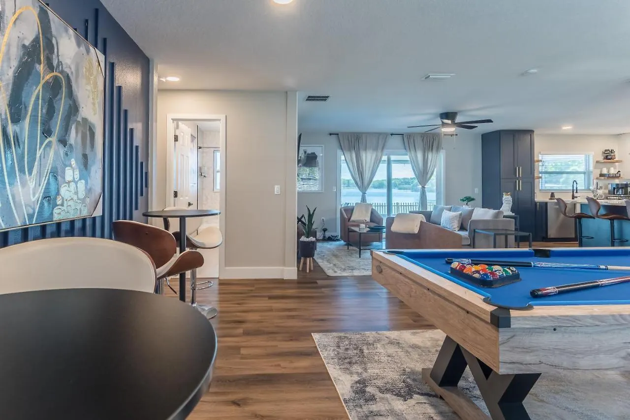 Lake House Retreat Near Downtown, Disney, Universal Studios And Airport Orlando Holiday home